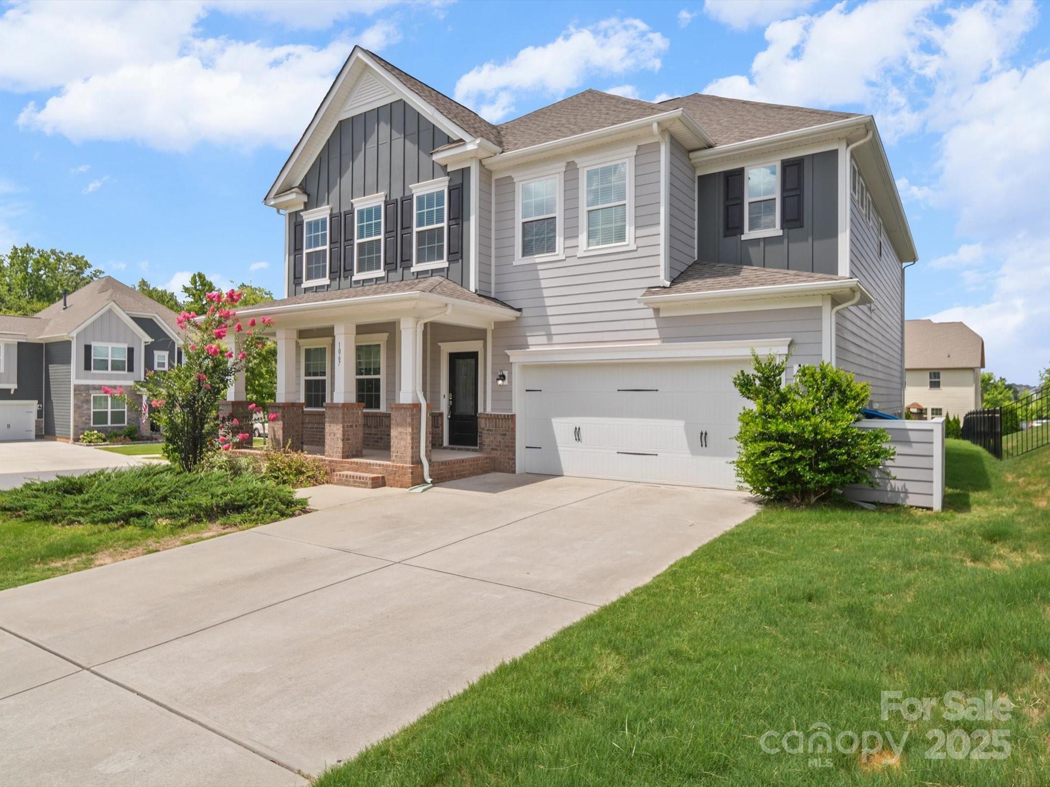 Property Photo: 1067 Winnett Drive NC 28173