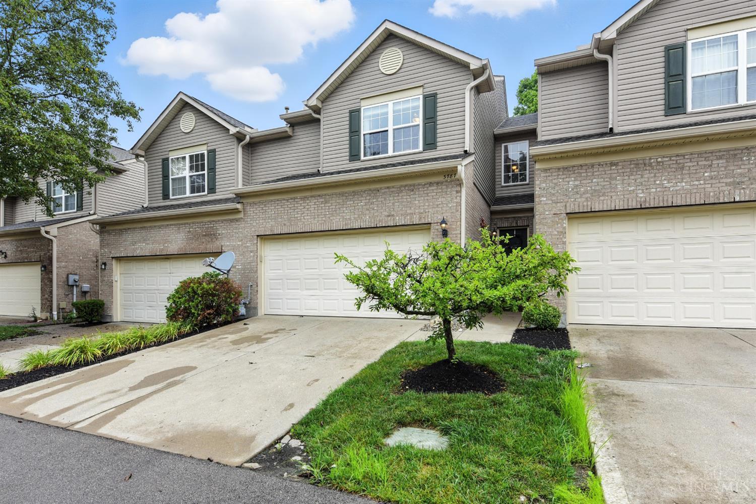 Property Photo:  3787 Thorngate Drive  OH 45040 