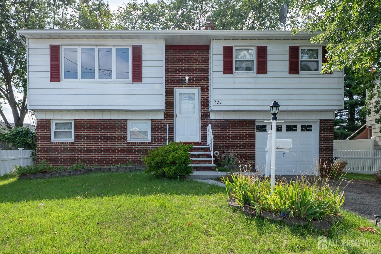 Property Photo: 727 E Woodbridge Avenue E NJ 07001