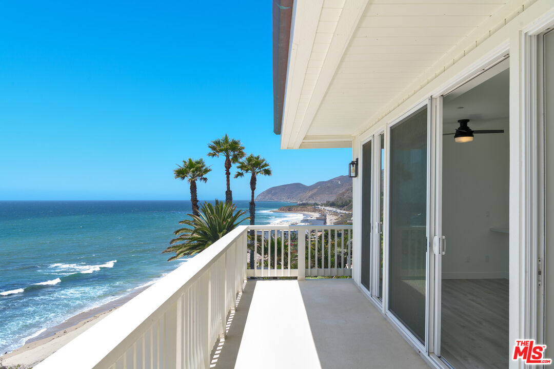 Property Photo: 11836 Ebb Tide Ln CA 90265