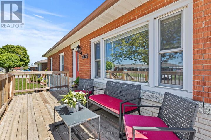 Property Photo:  407 Steele Street  ON L3K 4Y1 