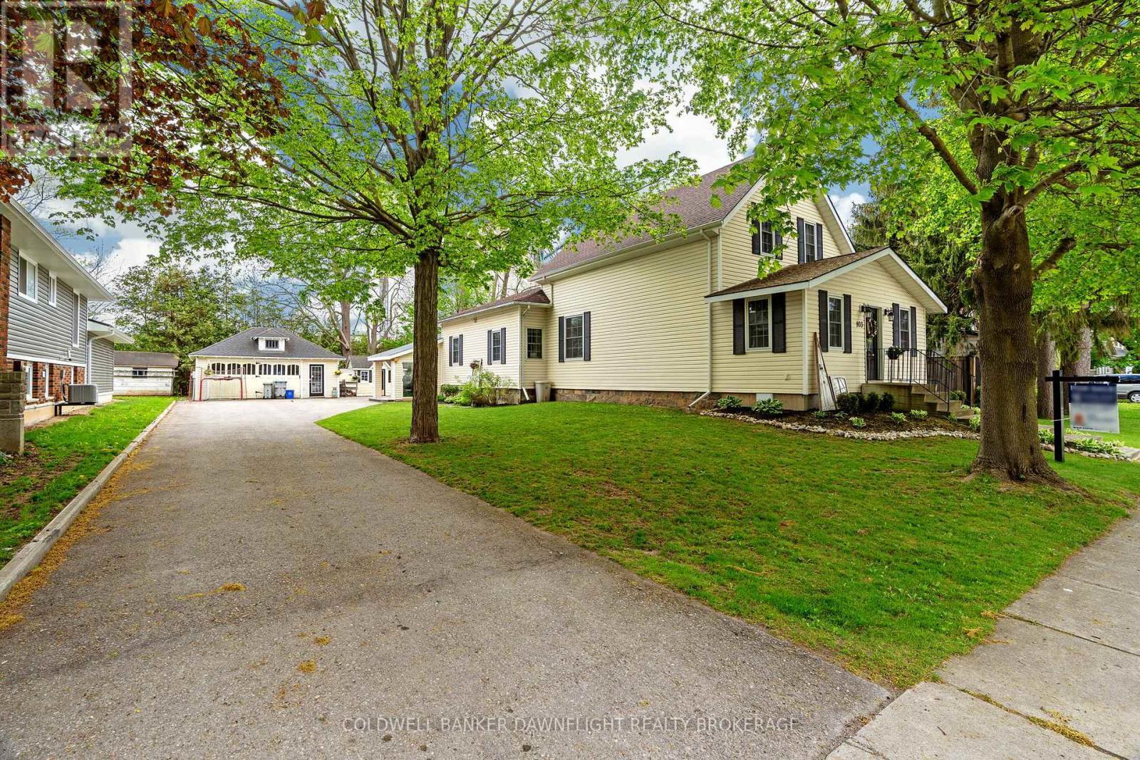 Property Photo: 103 Richmond Street South ON N0M 1X0