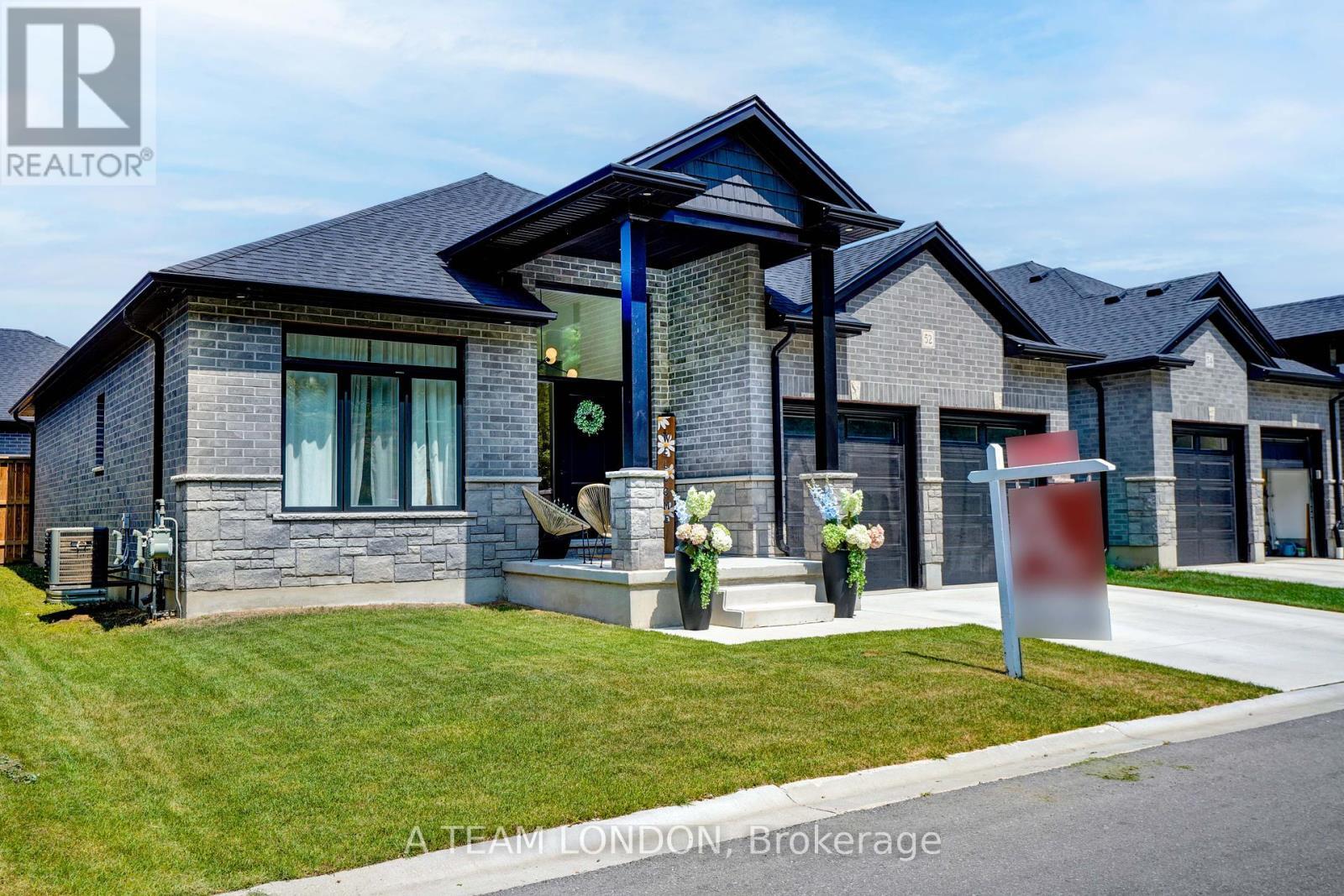 Property Photo: 383 Daventry Way 52 ON N0L 1R0