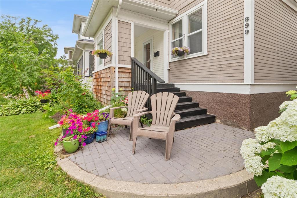 Property Photo: 899 Jessie Avenue MB R3M 0Z8