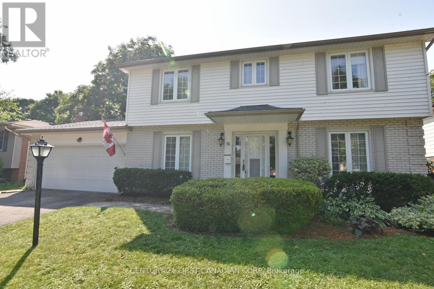 Photo de la propriété: 51 Glenburnie Crescent ON N5X 2A1