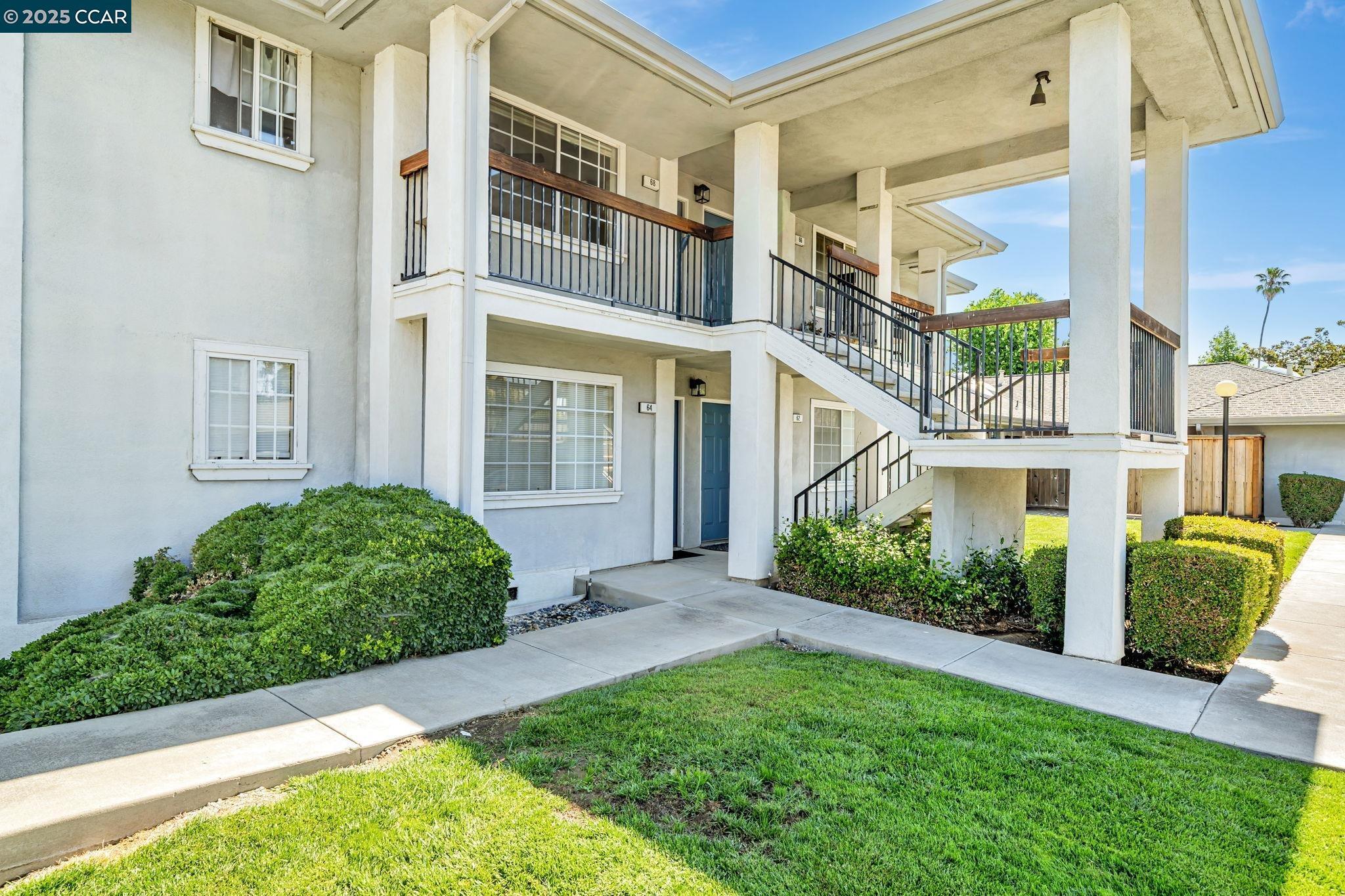Property Photo: 68 Peters Ave 6 CA 94566