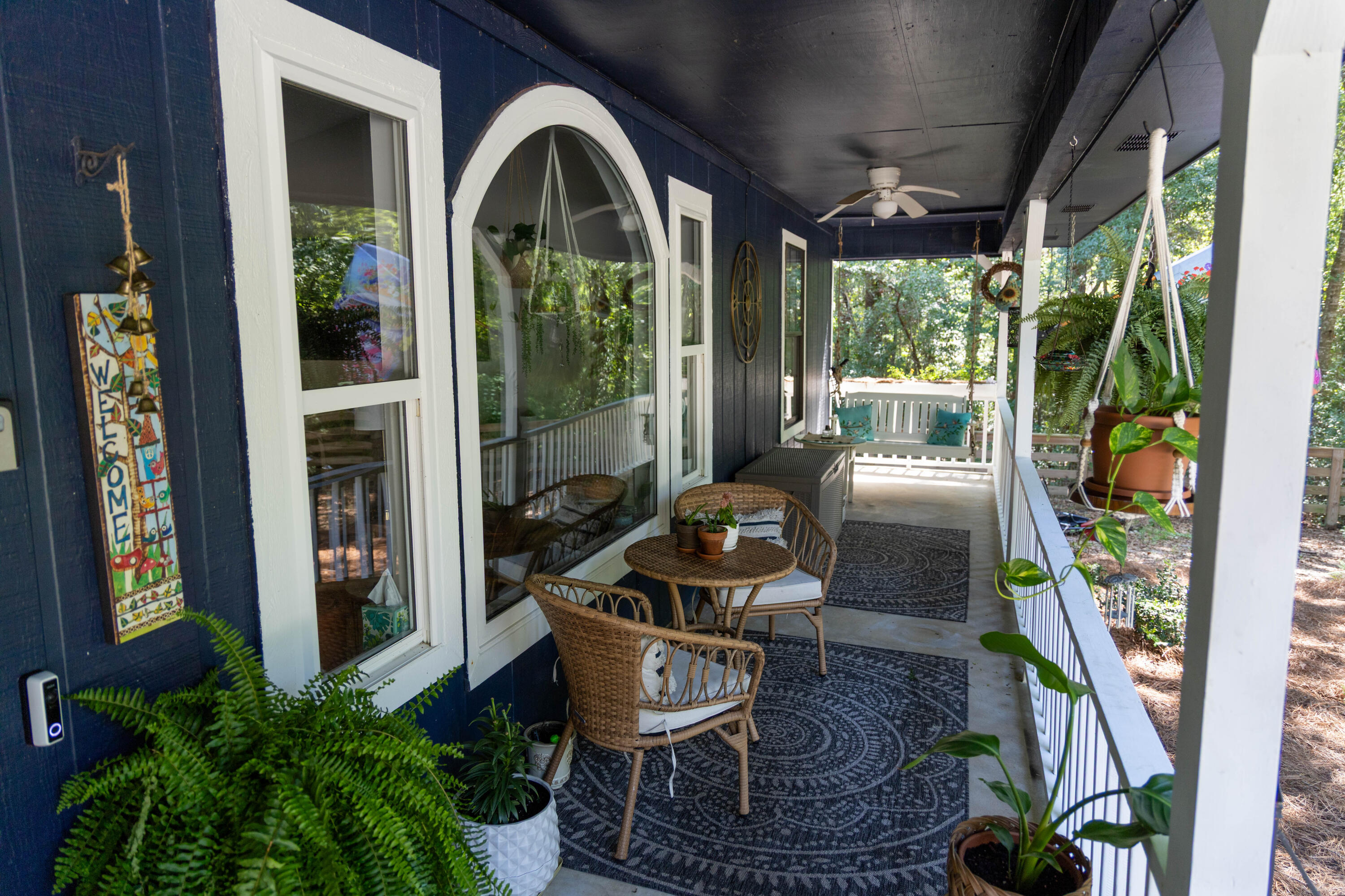 Property Photo: 696 Phillips Drive FL 32439