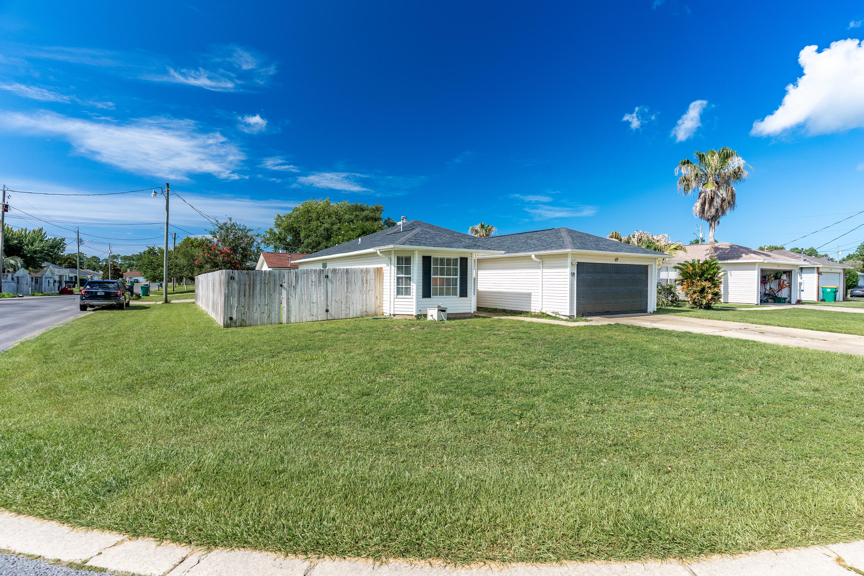 Property Photo: 69 Stowe Road FL 32569