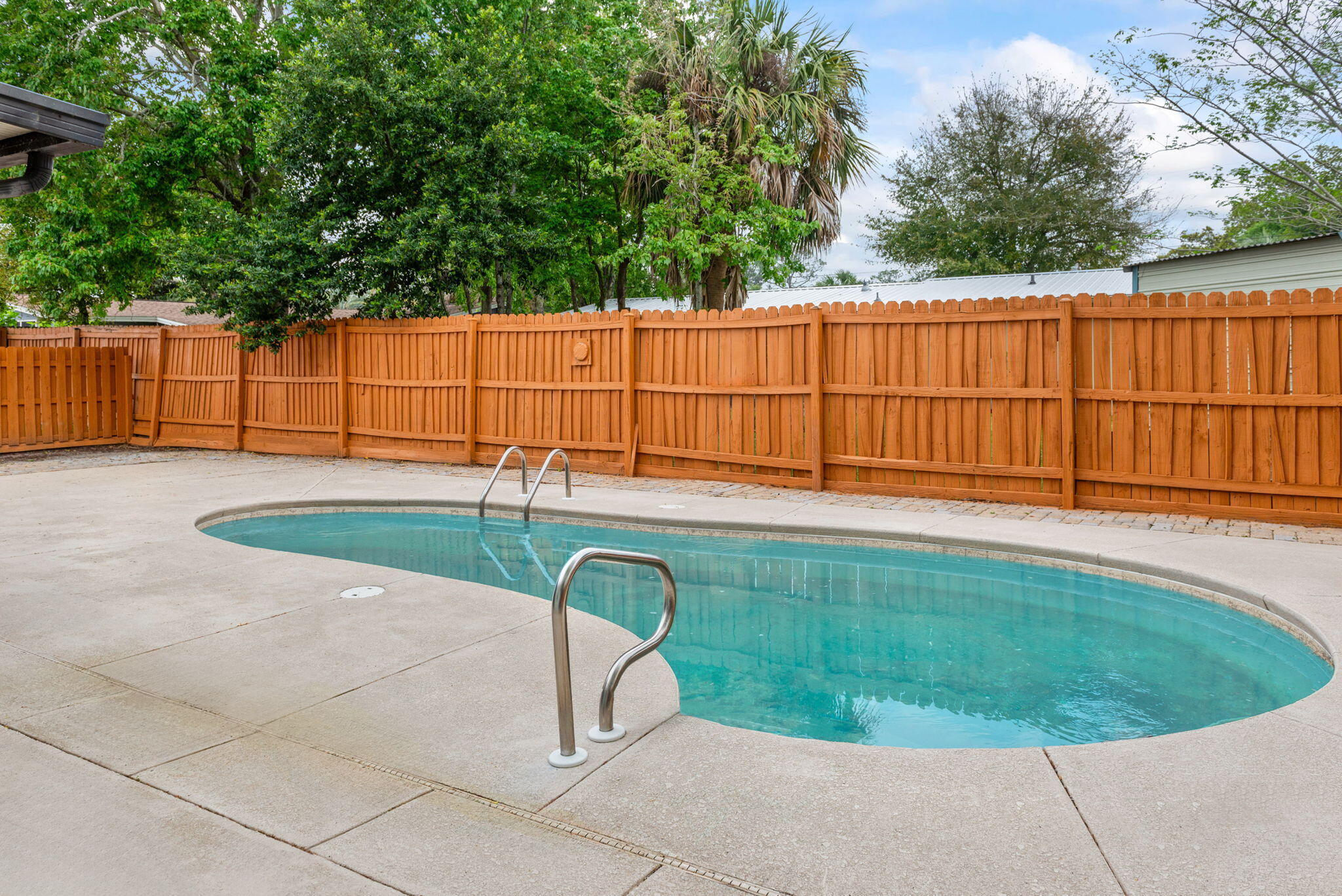 Property Photo:  240 W W Lorraine Dr Drive  FL 32569 