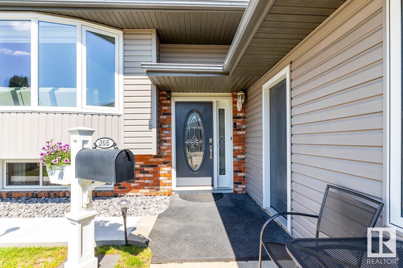 Property Photo:  255 Humberstone Road NW  AB T5A 4C5 