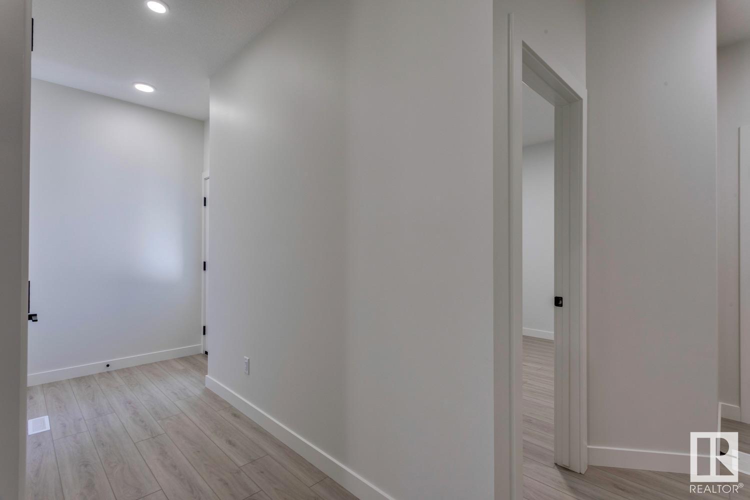 Property Photo:  335 29 Street SW  AB T6X 3E7 