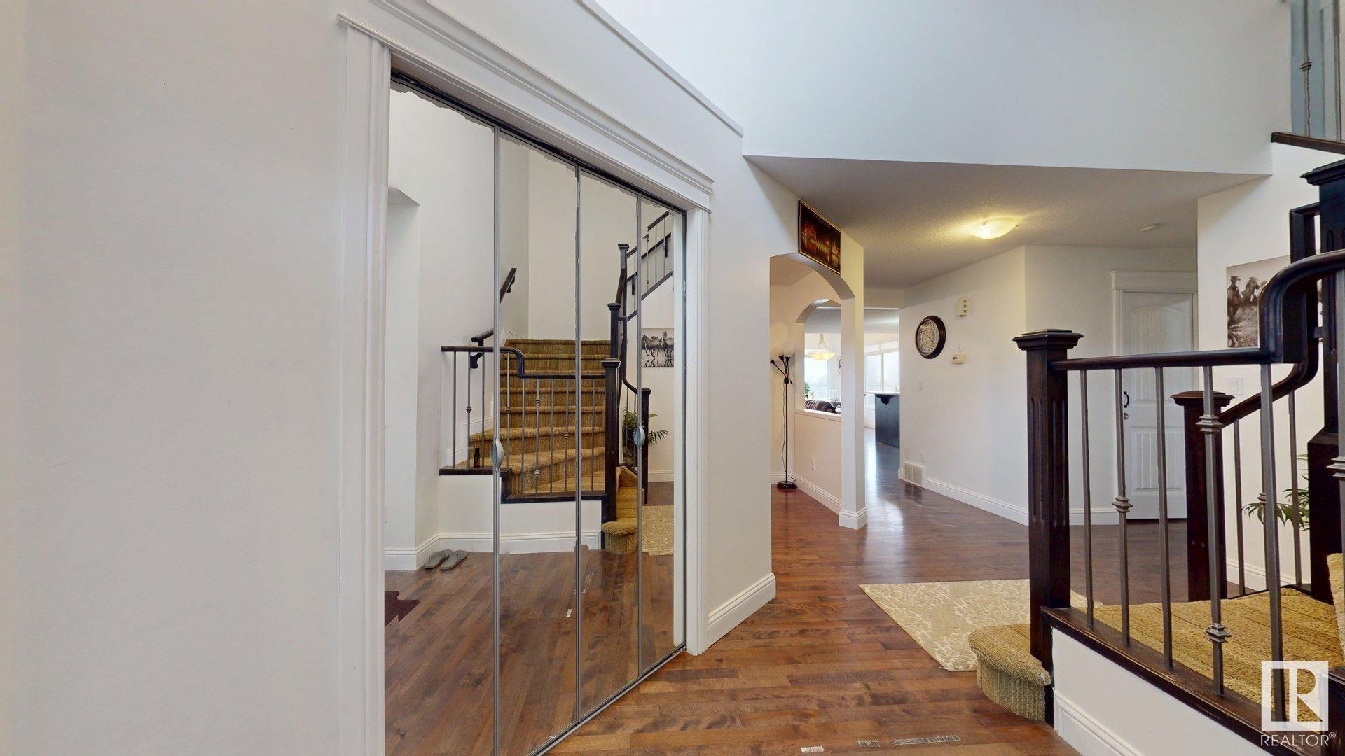 Property Photo: 5440 1A Avenue SW AB T6X 0L2