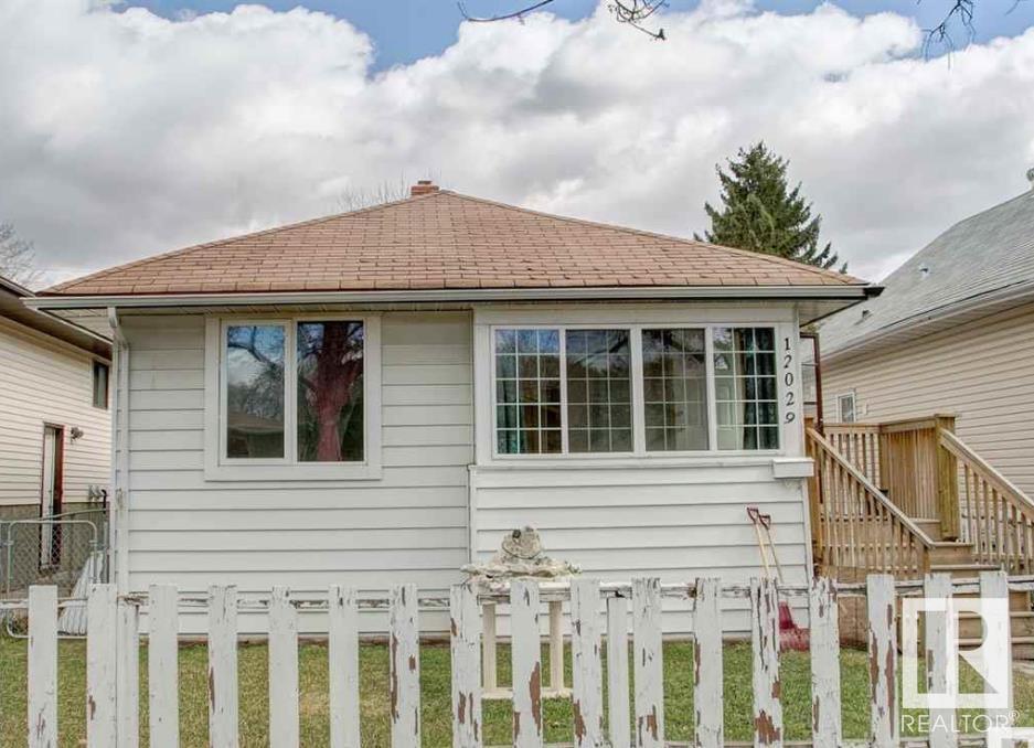 Property Photo:  12029 94 Street NW  AB T5G 1J8 