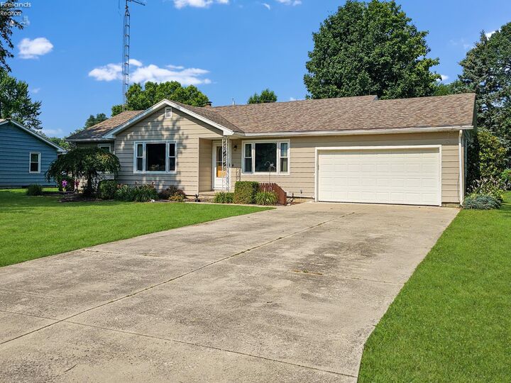 Property Photo:  1636 Arrowhead Drive  OH 43420 