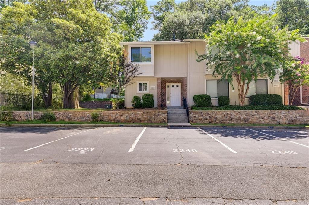 Property Photo: 2240 Runnymead Ridge SE GA 30067