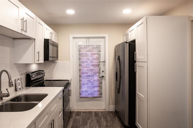 Property Photo: 3200 N Palm Aire Dr 106 FL 33069