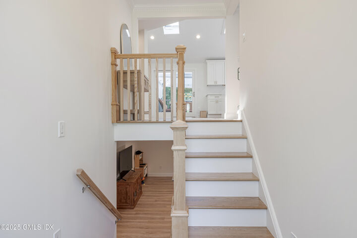 Property Photo: 41 Meyer Place CT 06878
