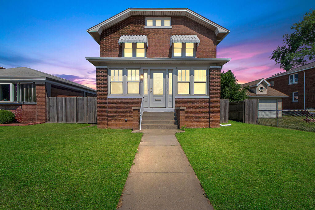 Property Photo:  2019 Calumet Avenue  IN 46394 