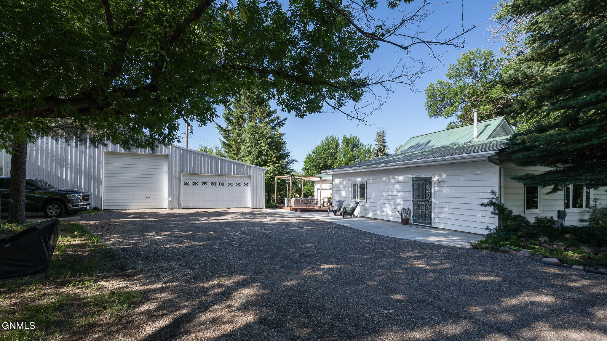 Property Photo: 315 Hwy 25 E ND 58530