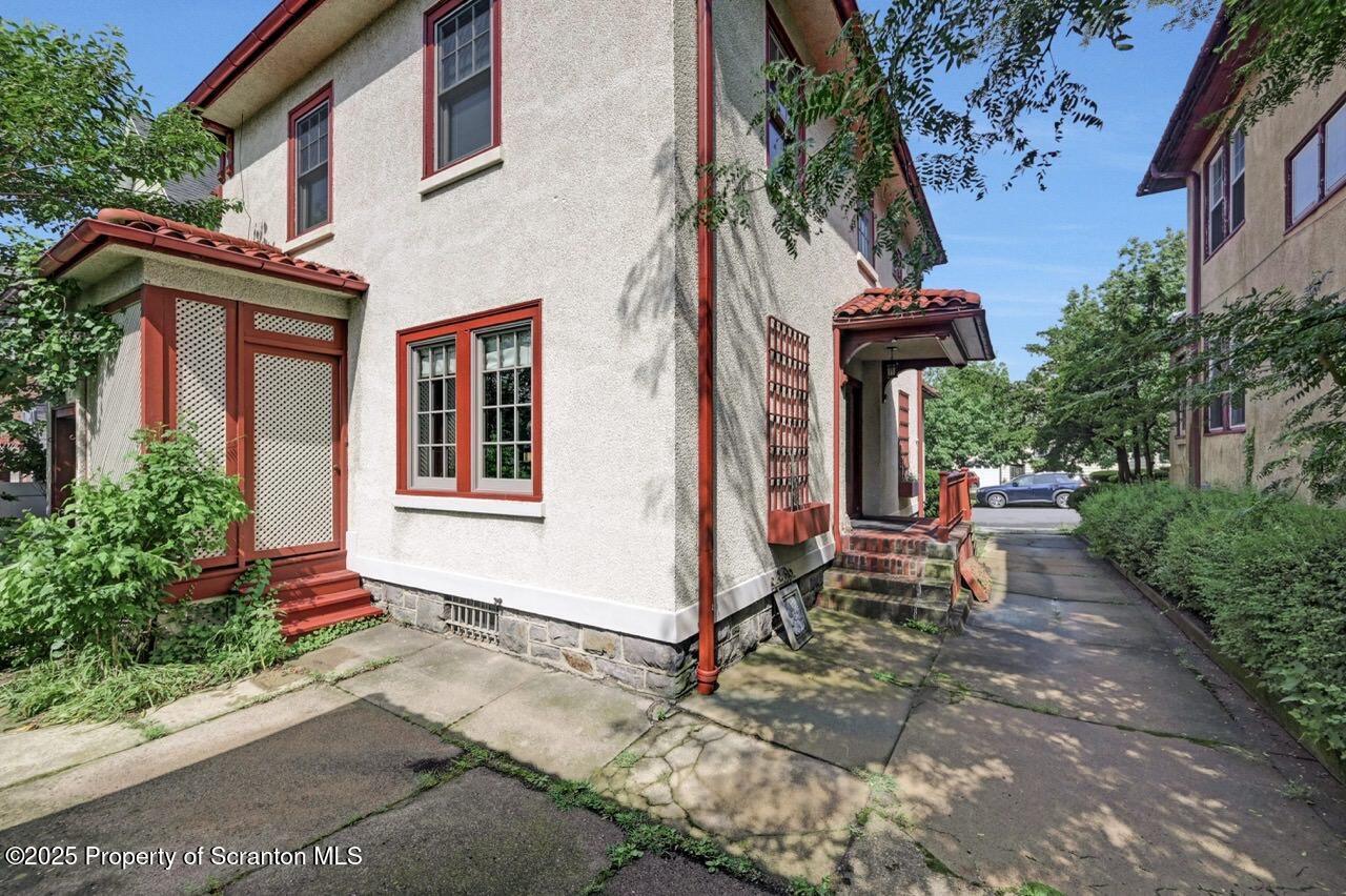 Property Photo: 848 N Irving Avenue PA 18510