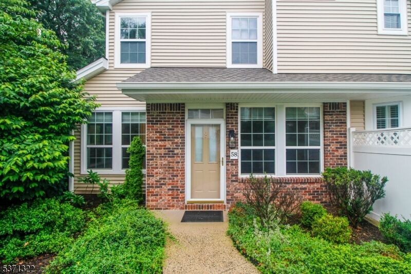 Property Photo:  58 Pheasant Brook Court  NJ 07921 