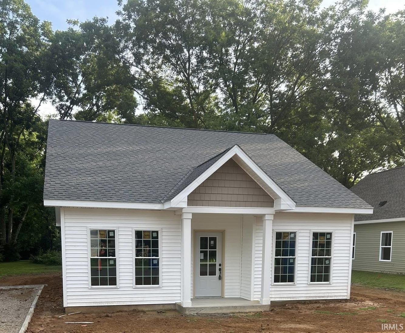 Property Photo: 810 E Emerson Street IN 47670