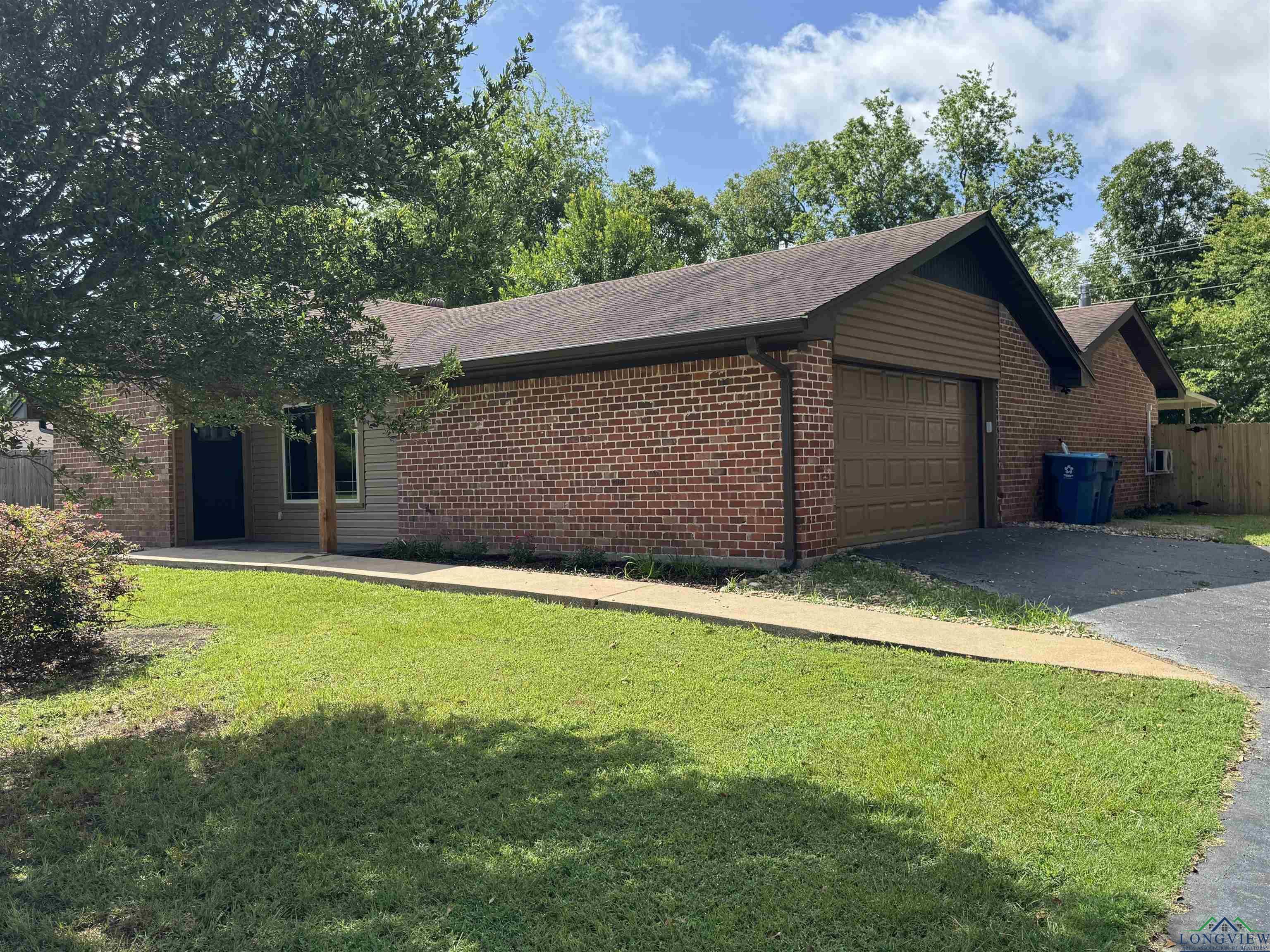 Property Photo: 3406 County Line Road TX 75662