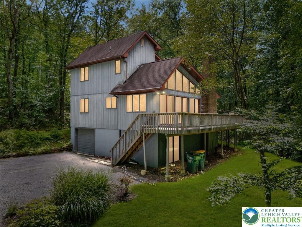 Property Photo: 2256 Woodhaven Drive PA 18353