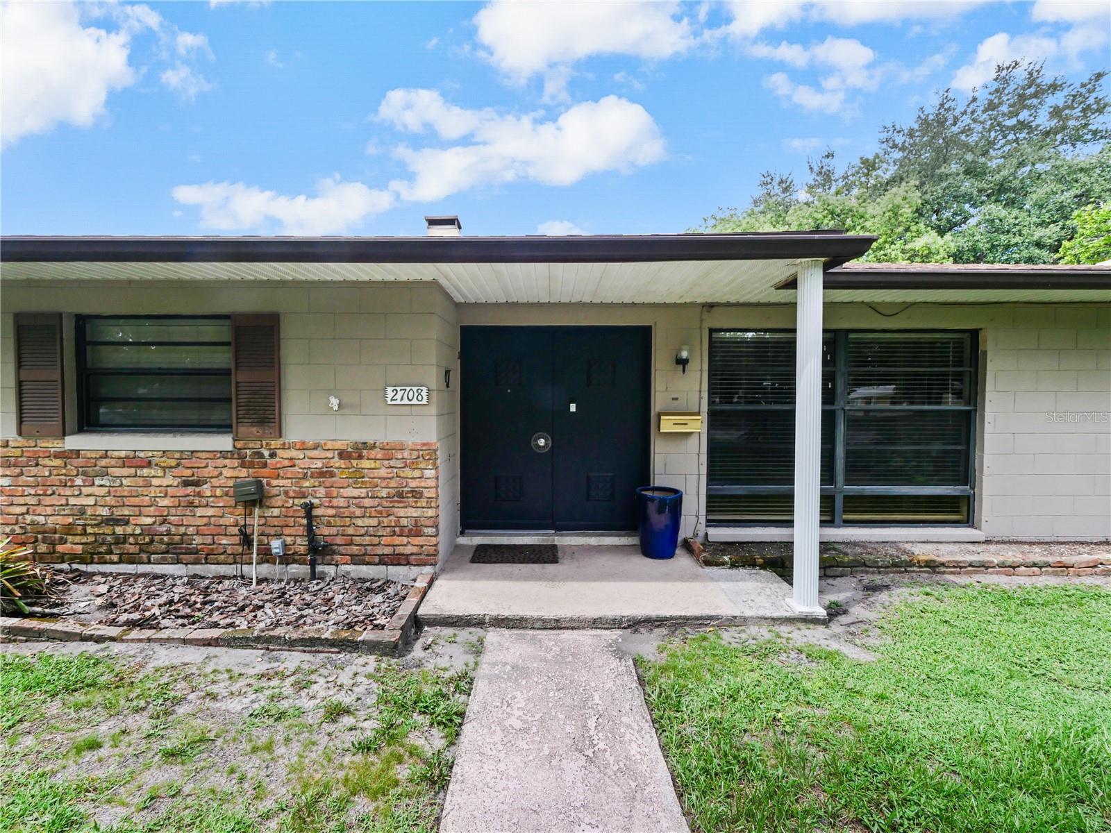 Property Photo: 2708 Lion Heart Road FL 32792