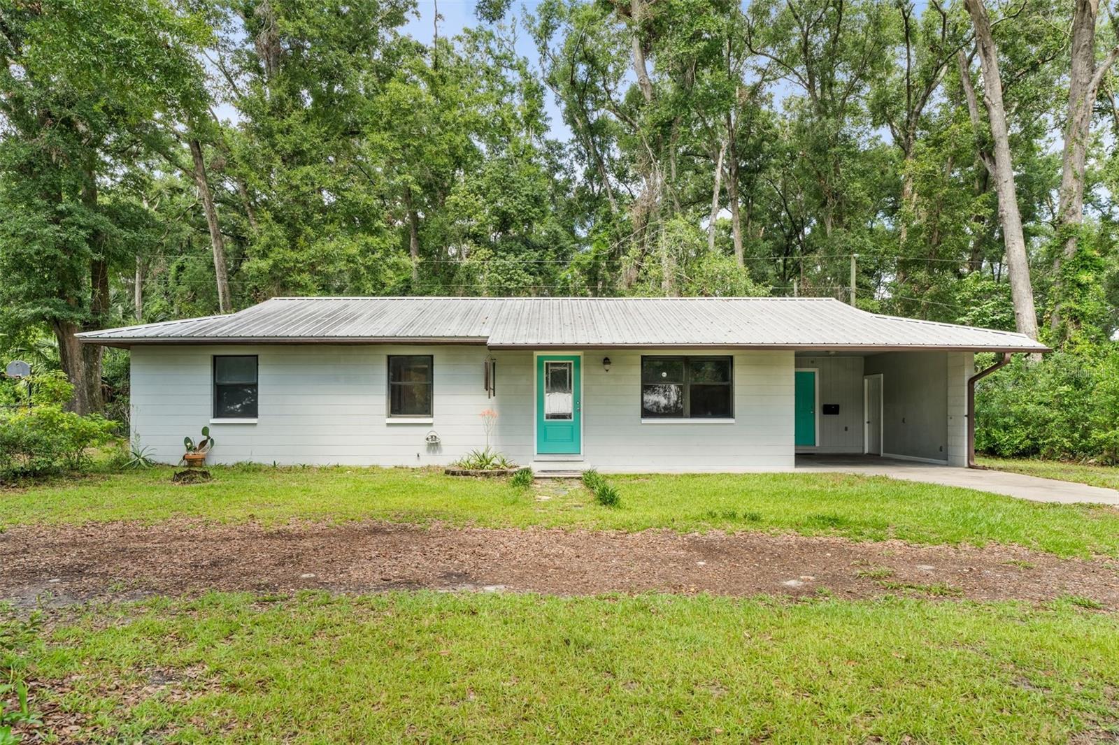Property Photo: 17142 NW 240th Terrace FL 32643