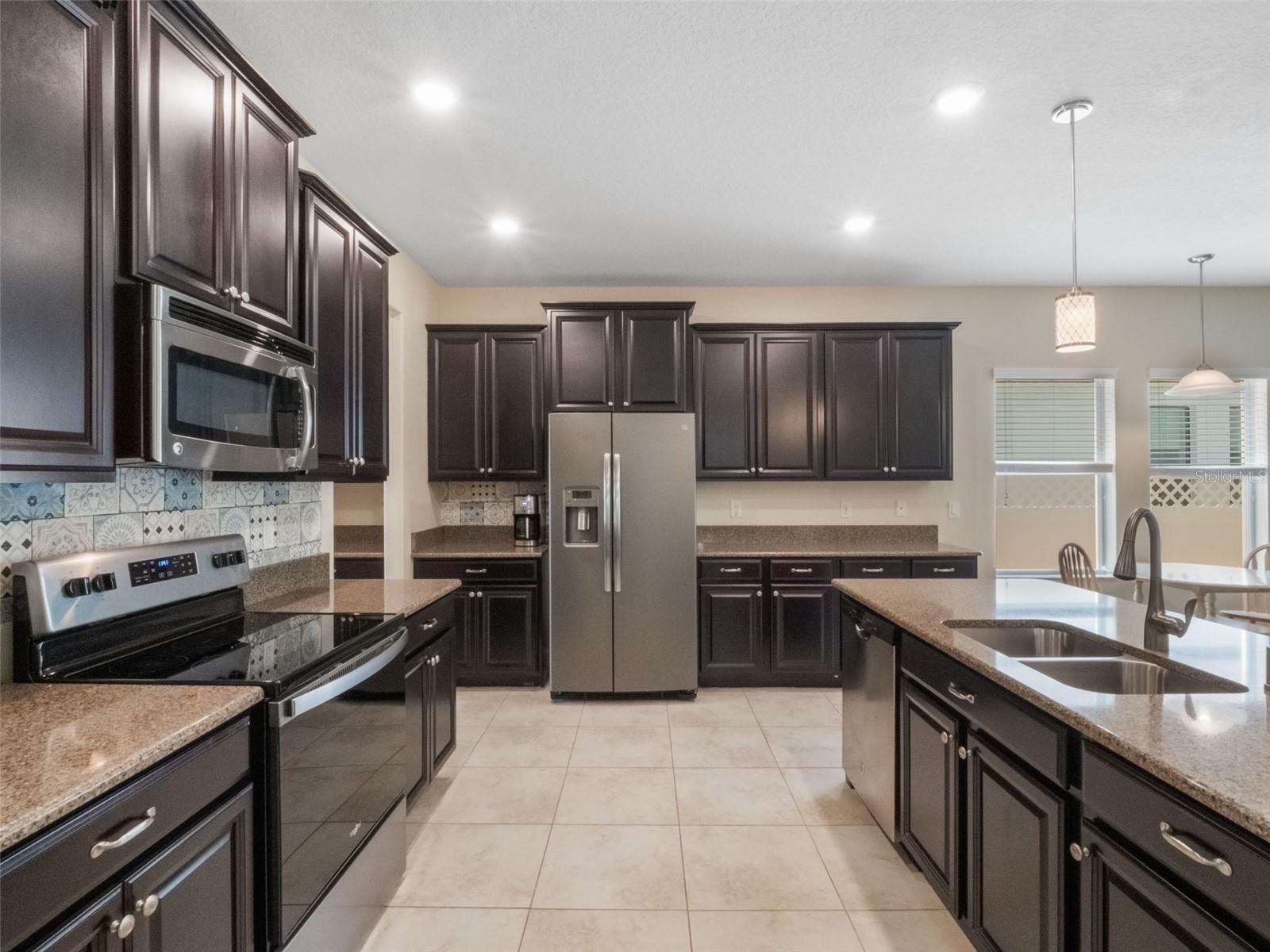 Property Photo: 13254 Penshurst Lane FL 34786