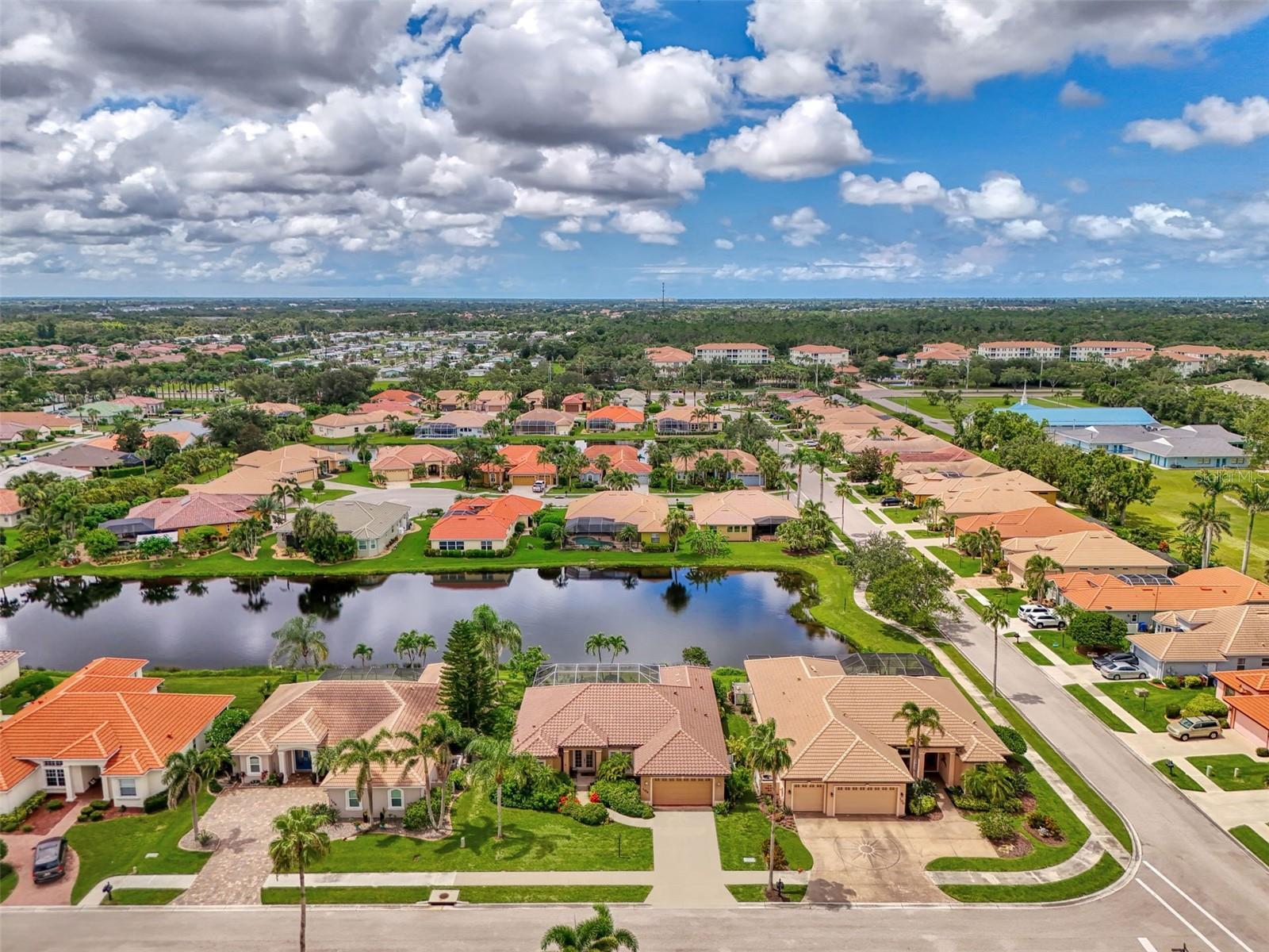 Property Photo: 104 La Palma Court FL 34292