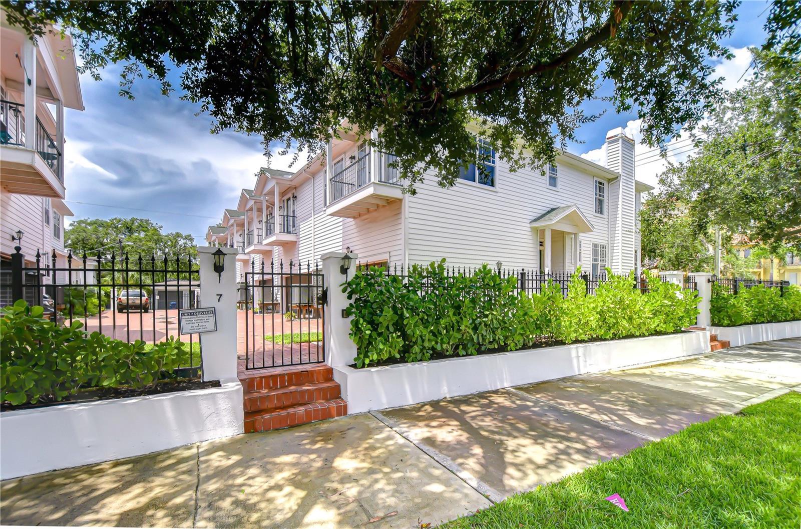 Property Photo:  113 Bosphorous Avenue 5  FL 33606 