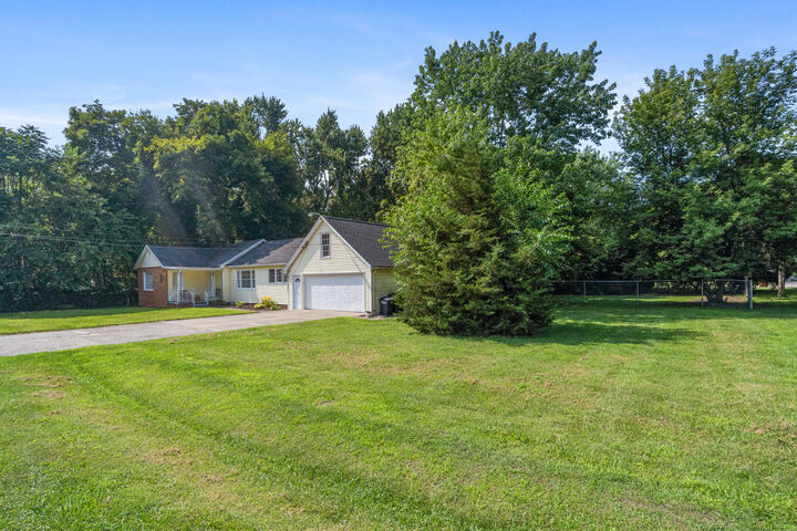 Property Photo:  1708 W Franklin Street  MI 49203 