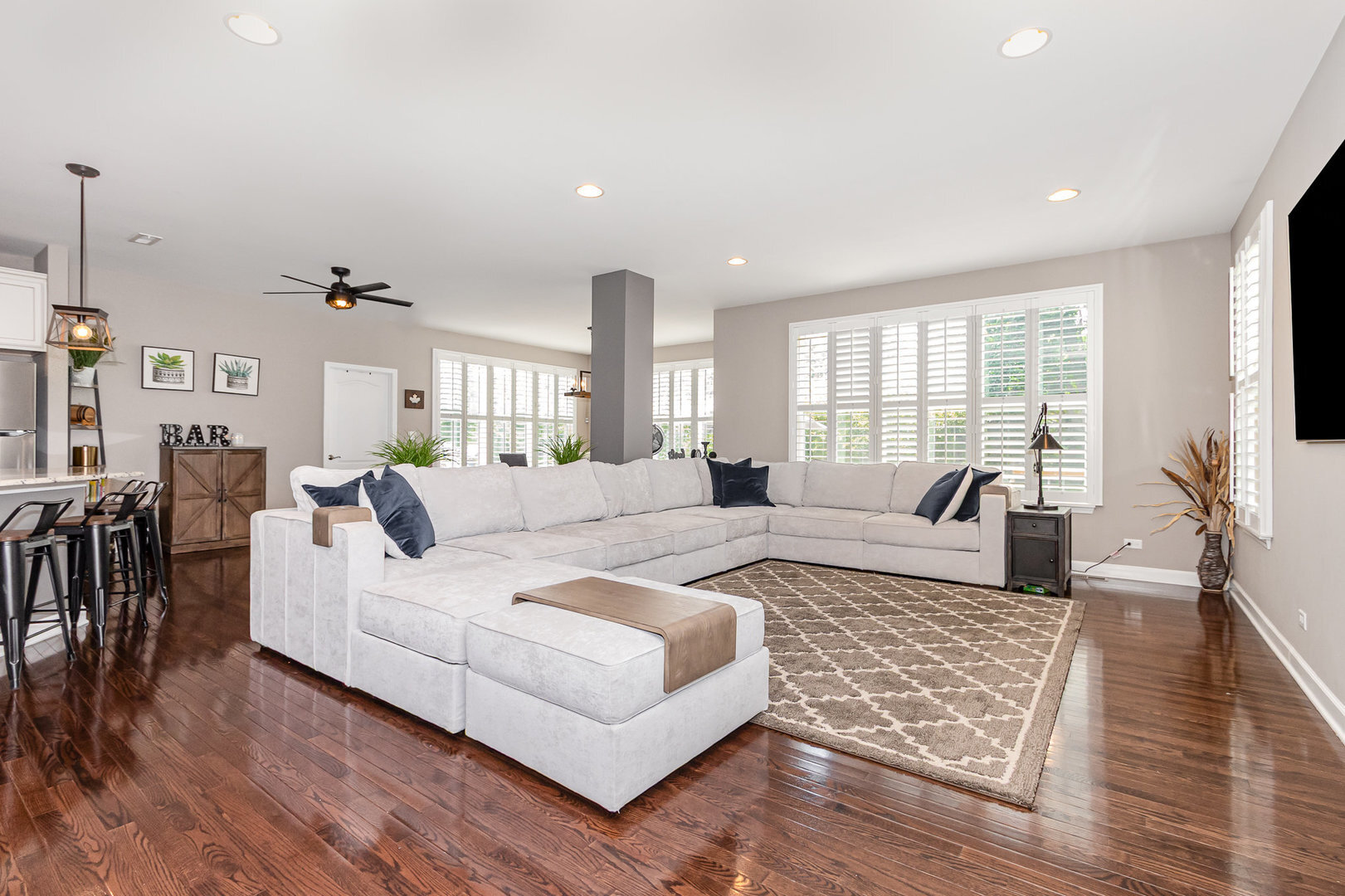 Property Photo: 2612 Retreat Circle IL 60532