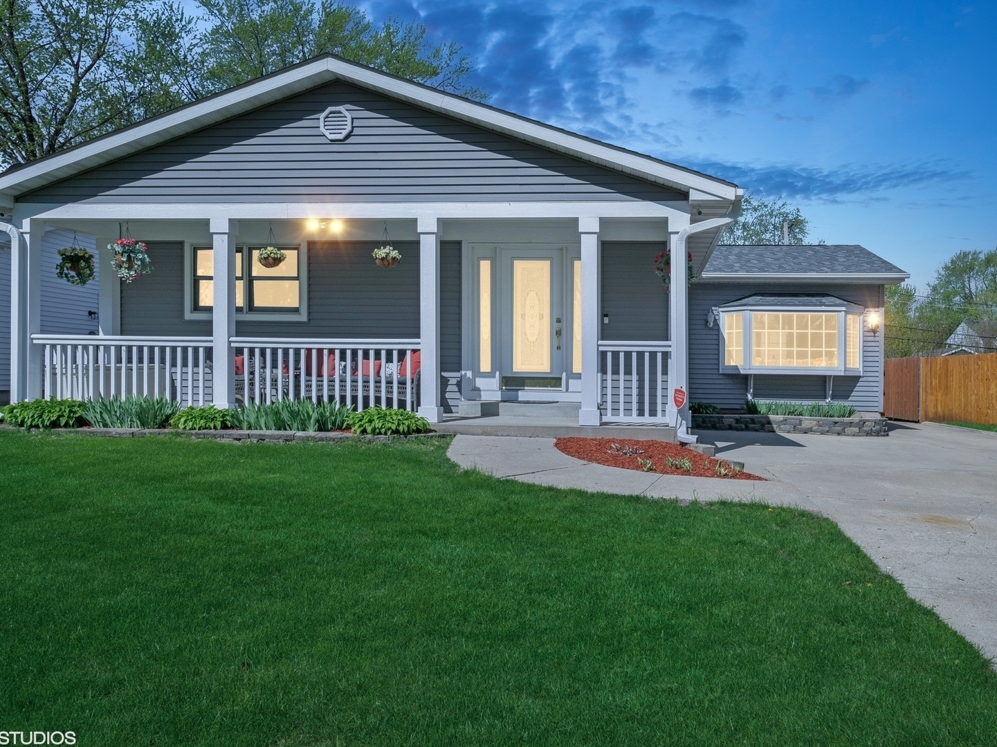 Property Photo:  1713 Meadow Lane  IL 60050 