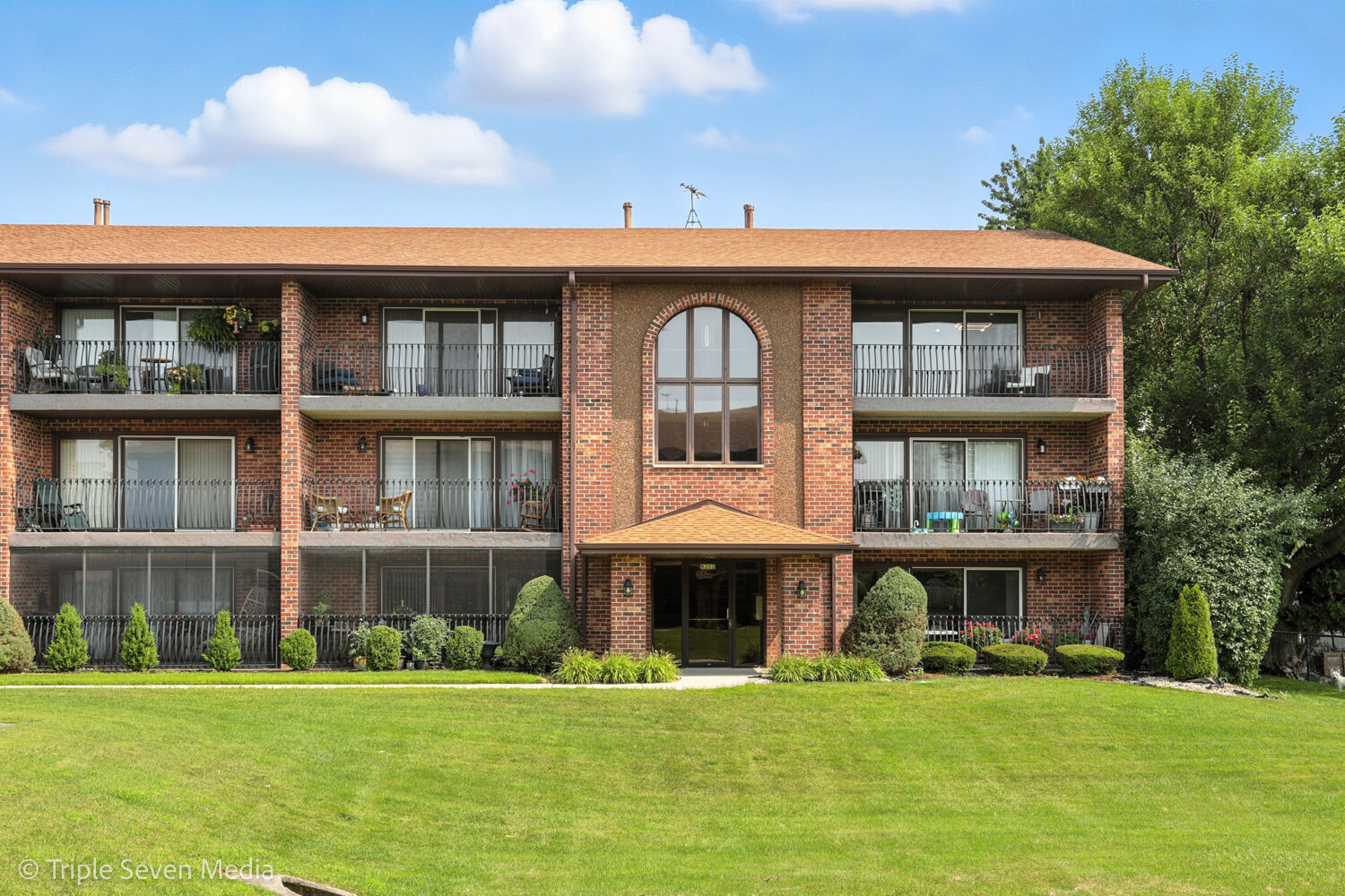 Property Photo: 8202 Millstone Drive 3A IL 60465