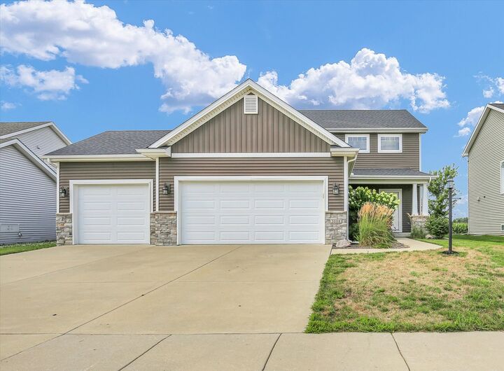 5008 Emmas Way  Champaign IL 61822 photo