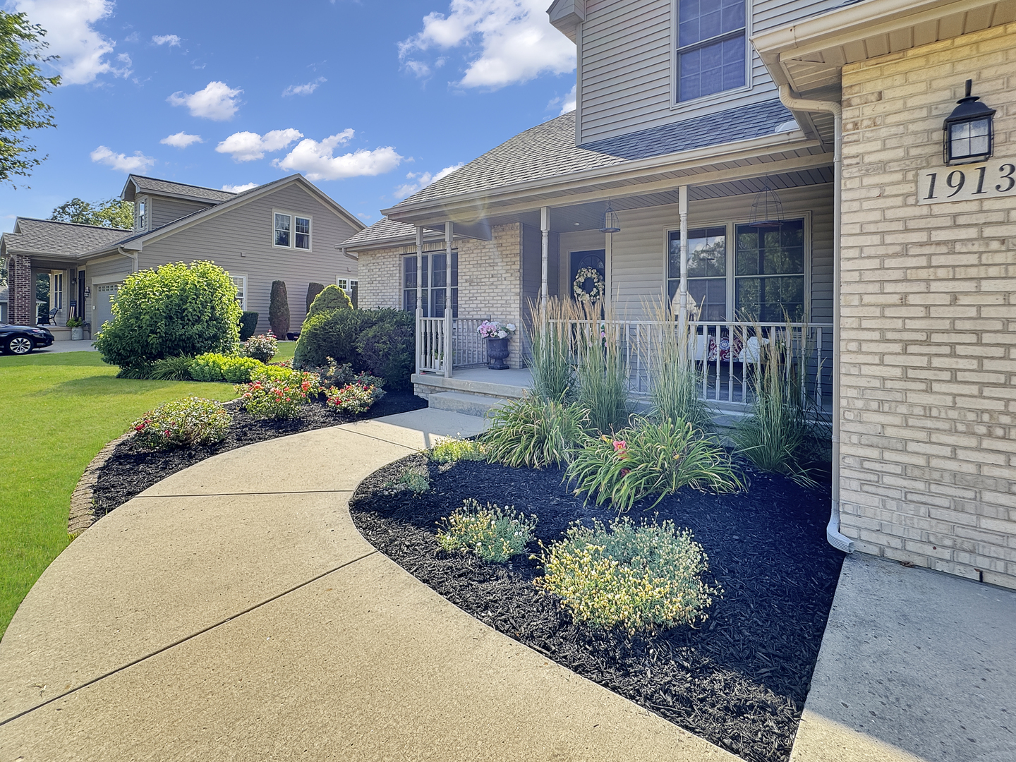 Property Photo: 1913 Parkhill Lane IL 61350