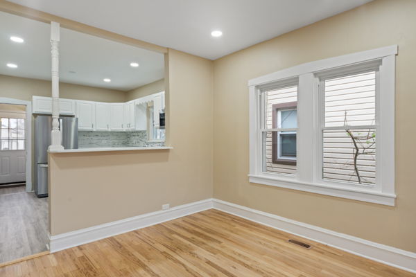 Property Photo:  3507 N Osceola Avenue  IL 60634 