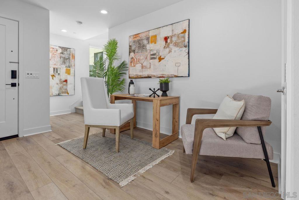 Property Photo: 11050 Solstice CA 92126