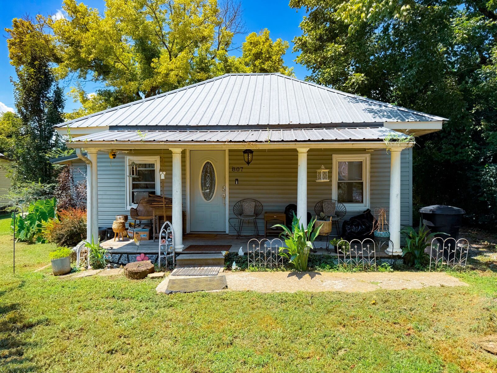 Property Photo:  807 N Washington St  TN 37388 