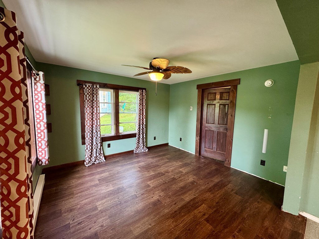 Property Photo: 256 Main St PA 18623