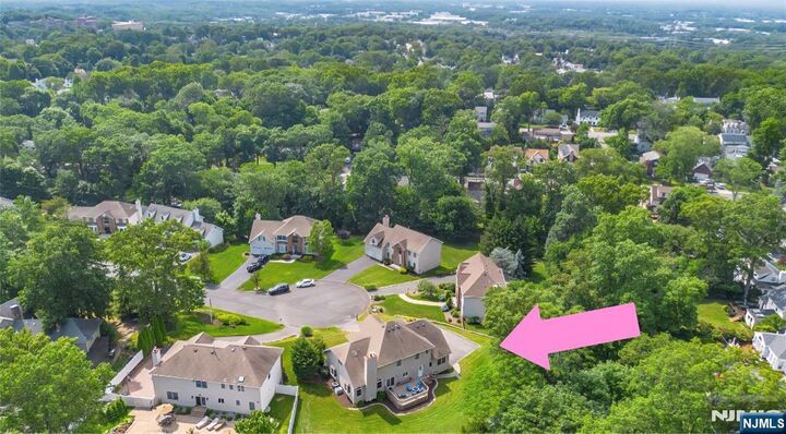 Property Photo:  98 Grover Lane  NJ 07006 