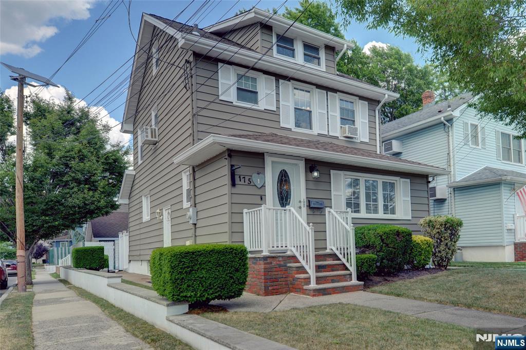 175 Page Avenue  Lyndhurst NJ 07071 photo