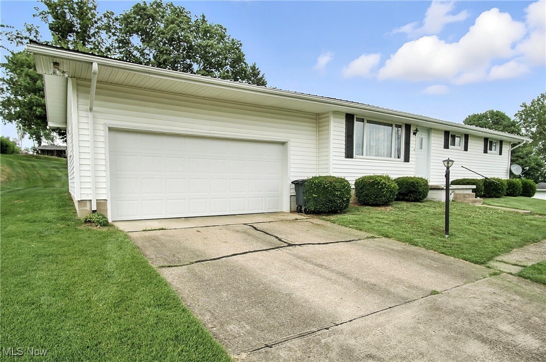 Property Photo: 125 Sherwood Drive OH 43701