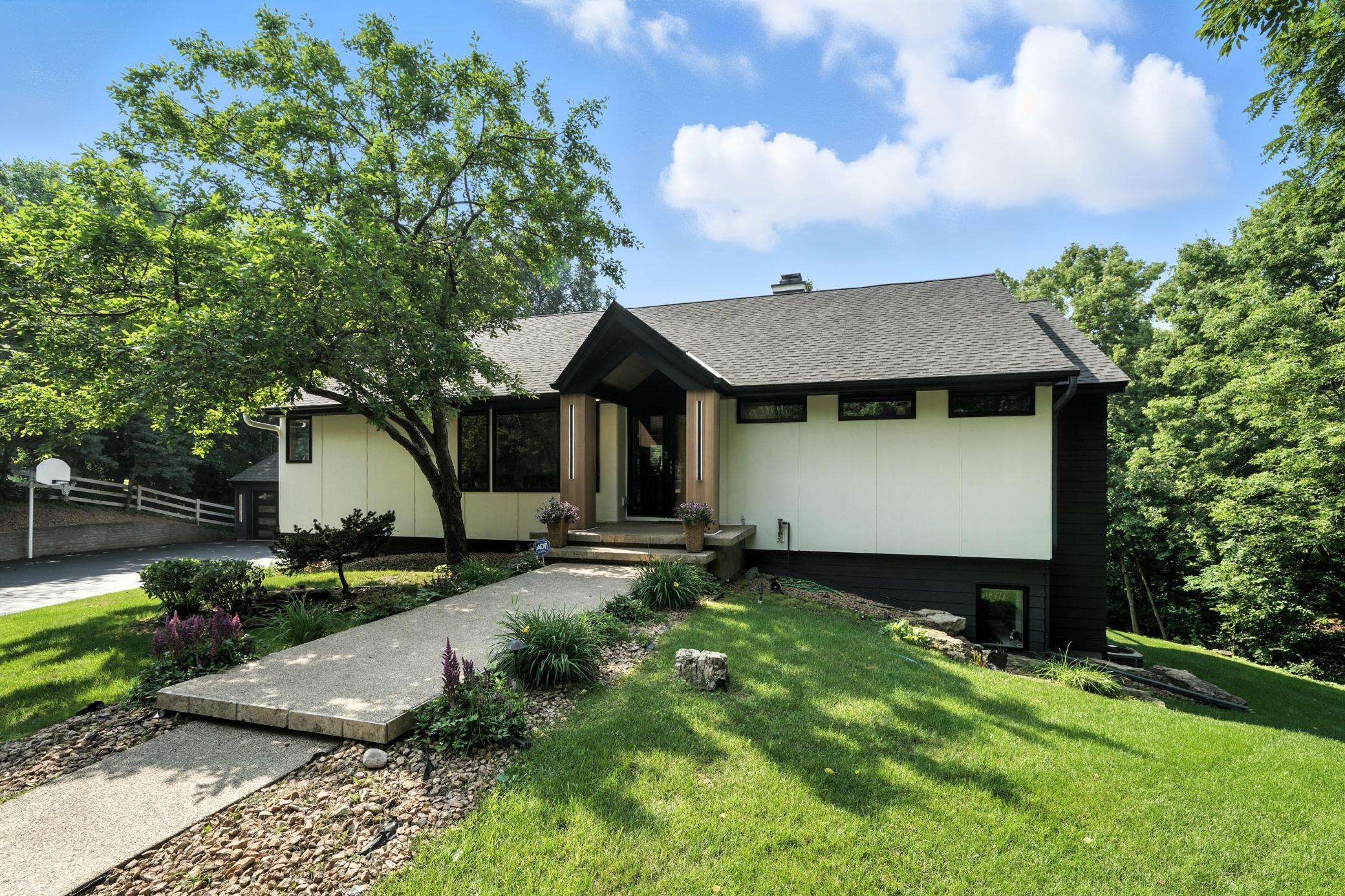 Property Photo: 16515 Hilltop Terrace MN 55345