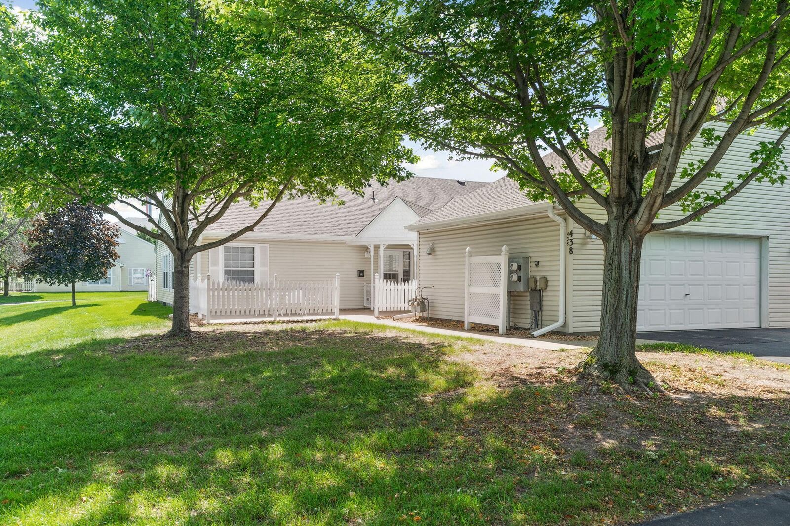 Property Photo: 438 Sarazin Street MN 55379