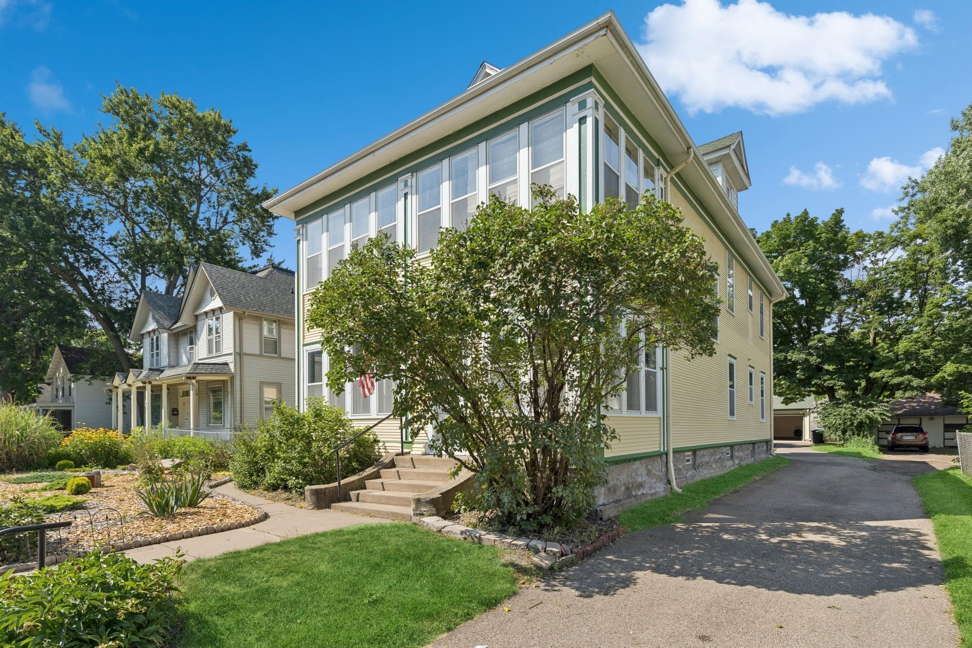 Property Photo: 428 University Avenue NE MN 55413
