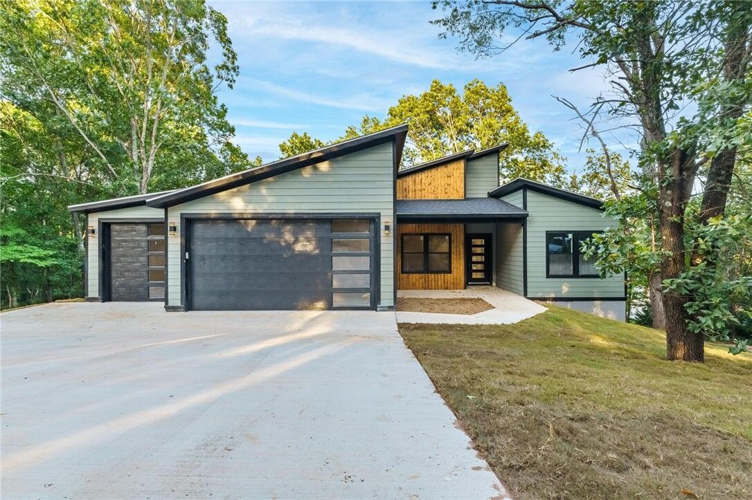 Property Photo:  4 Oniell Lane  AR 72715 